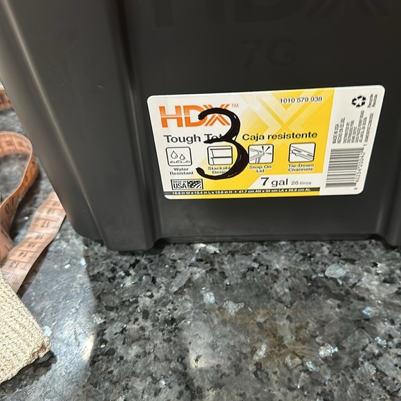 Eva Mendes New York and Company Beige knitted bottoms sets - Picture 16 of 16